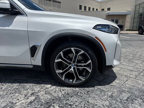 Used 2024 BMW X5 sDrive40i w/ Premium Package RWD image 9