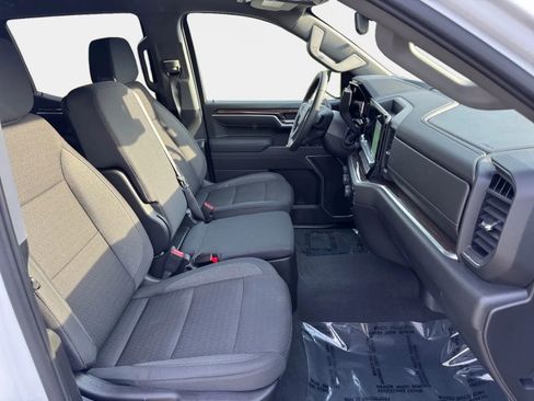 Used 2026 Chevrolet Silverado 1500 RST AWD/4WD image 9