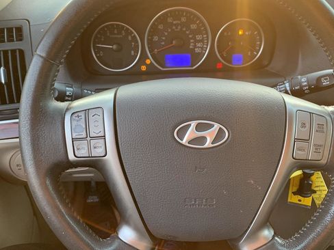 Used 2010 Hyundai Veracruz Limited image 12