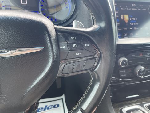 Used 2020 Chrysler 300 S RWD image 18