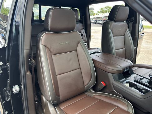 Certified 2026 GMC Sierra 1500 Denali w/ Denali Reserve Package AWD/4WD image 17