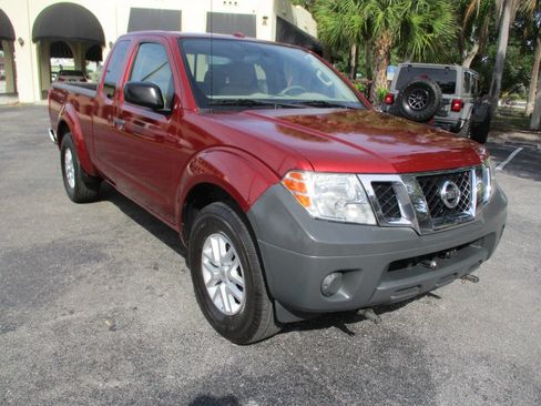 Used 2016 Nissan Frontier SV RWD image 2