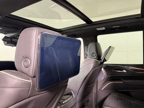 Certified 2023 Cadillac Escalade Premium Luxury Platinum image 25
