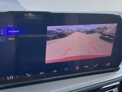 New 2026 Chevrolet Traverse LT AWD/4WD image 17