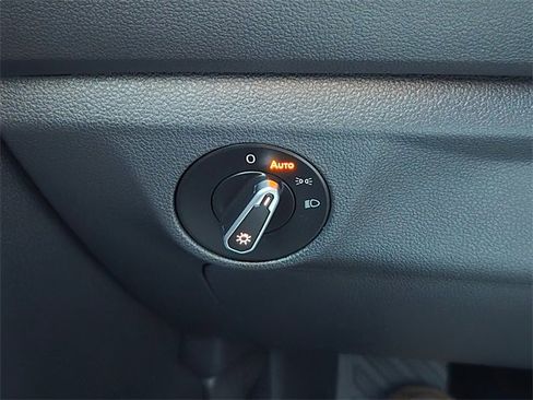 Used 2024 Volkswagen Jetta S image 28