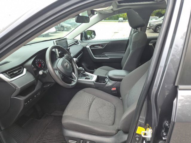 Used 2022 Toyota RAV4 XLE w/ Convenience Package AWD/4WD image 17