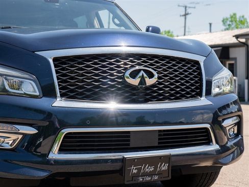 Used 2017 INFINITI QX80 4WD w/ Driver Assistance Package image 9