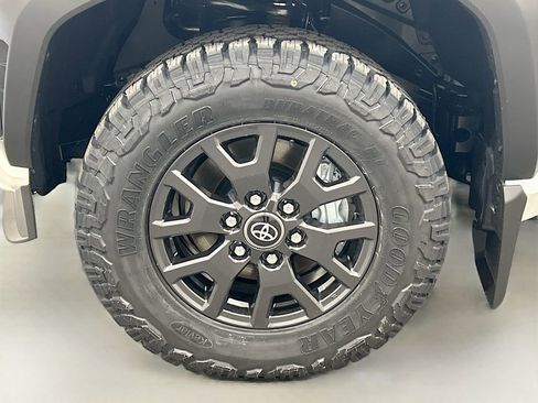 New 2026 Toyota 4Runner SR5 RWD image 8