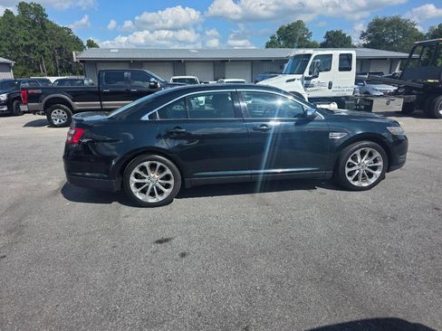 Used 2014 Ford Taurus Limited w/ Equipment Group 301A FWD image 4