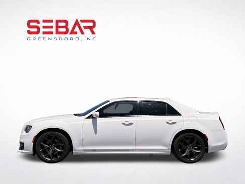 Used 2022 Chrysler 300 S w/ Comfort Group RWD image 5