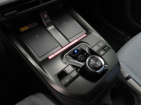 New 2026 Subaru Solterra Premium image 17