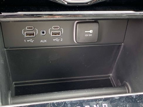 New 2026 Jeep Grand Cherokee Limited w/ Limited Altitude Package AWD/4WD image 9
