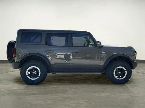 Certified 2025 Ford Bronco Outer Banks w/ Sasquatch Package image 11