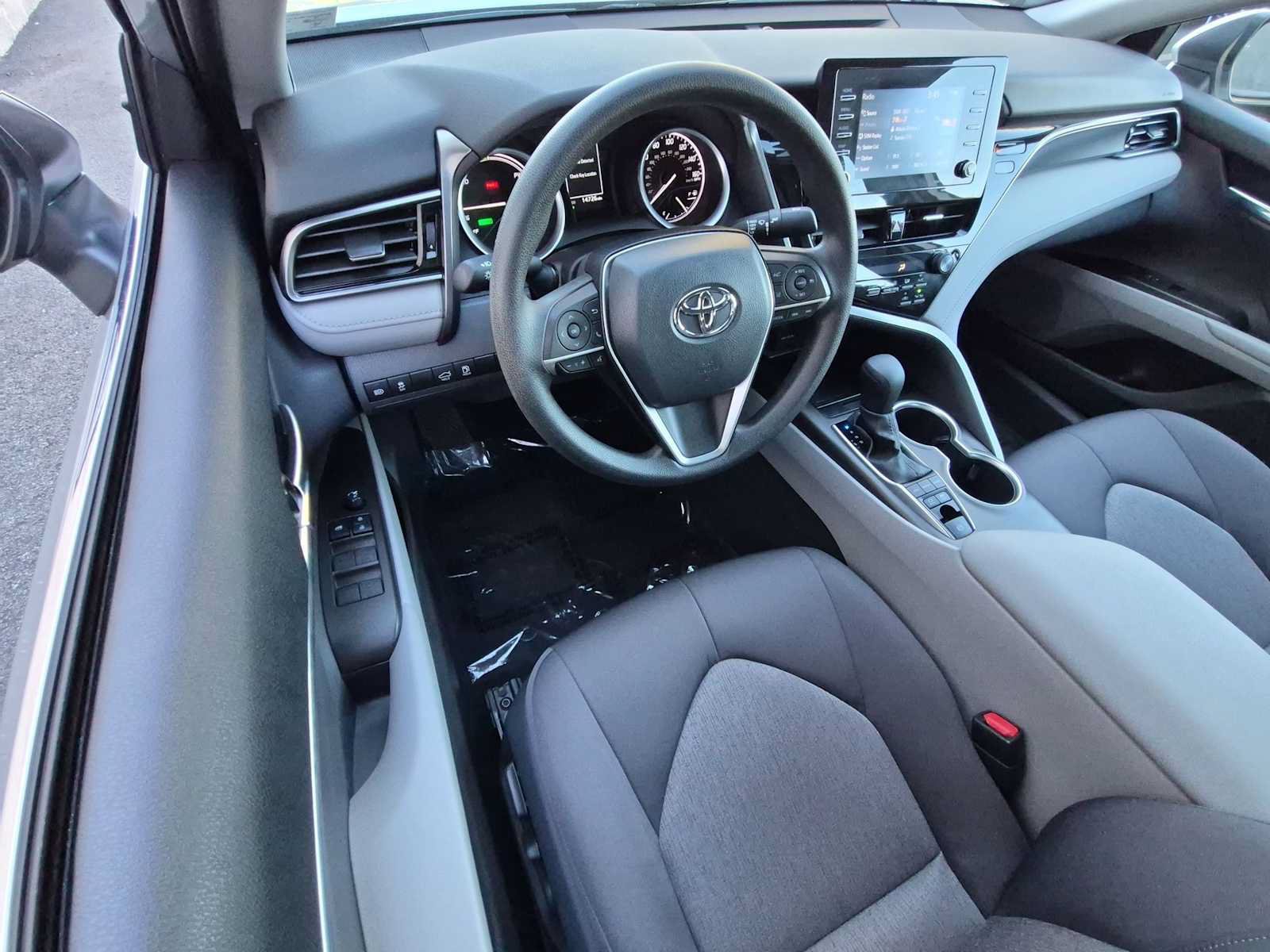 Used 2021 Toyota Camry LE FWD image 10