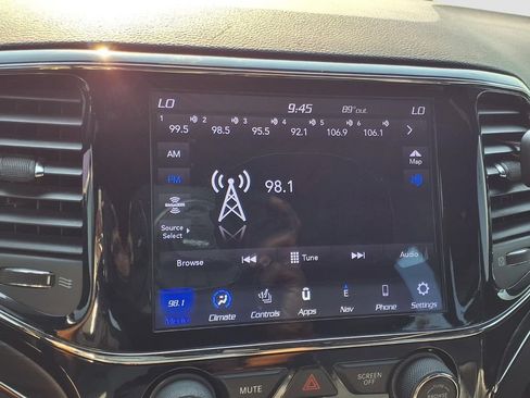 Used 2020 Jeep Grand Cherokee Limited w/ Luxury Group II RWD image 10