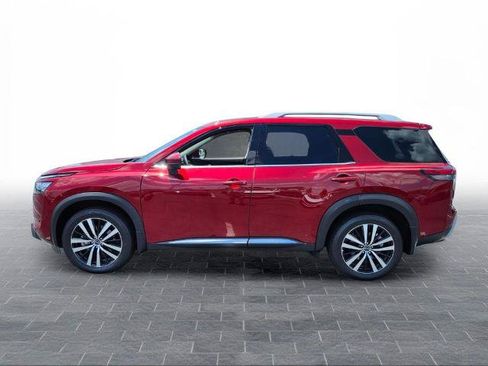 Certified 2025 Nissan Pathfinder Platinum AWD/4WD image 3