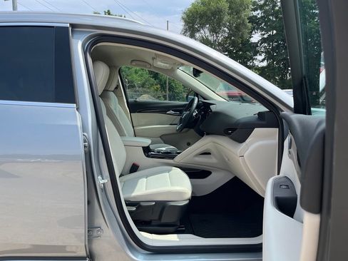 Used 2023 Buick Envision Preferred AWD/4WD image 33