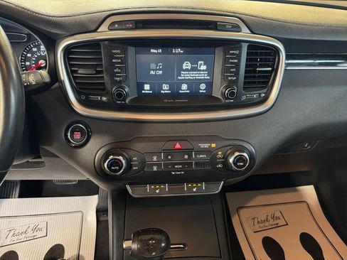Used 2017 Kia Sorento AWD w/ LX Convenience Package image 22