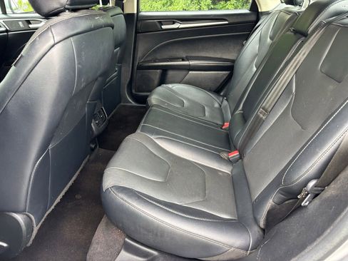 Used 2020 Ford Fusion Titanium AWD/4WD image 12