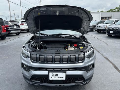 Used 2022 Jeep Compass Latitude w/ Sun and Sound Group AWD/4WD image 17