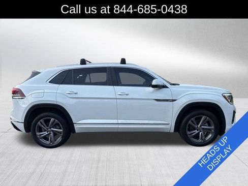 Used 2024 Volkswagen Atlas Cross Sport SEL R-Line AWD/4WD image 4
