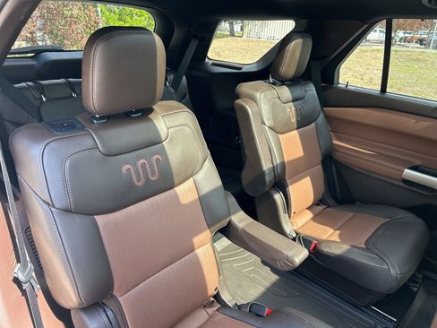 Used 2022 Ford Explorer King Ranch image 51