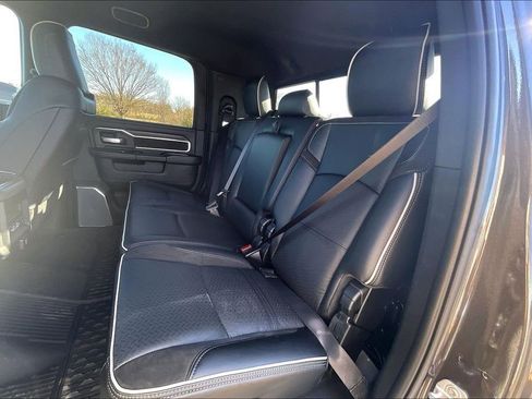 New 2026 RAM 2500 Laramie AWD/4WD image 10