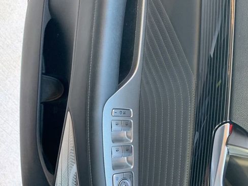 Used 2023 Hyundai Palisade Calligraphy image 12