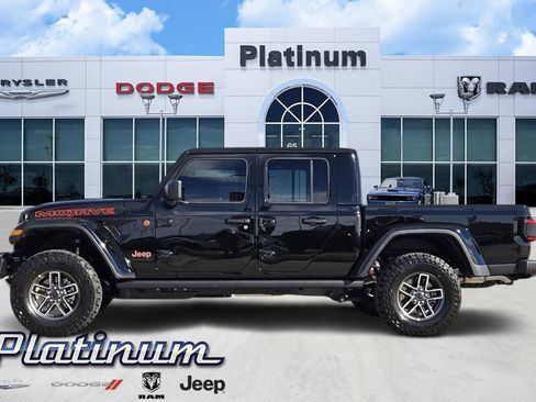 New 2026 Jeep Gladiator Mojave image 3