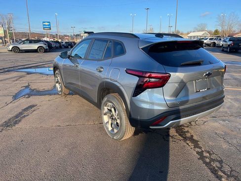 New 2026 Chevrolet Trax LT w/ LT Convenience Package image 3