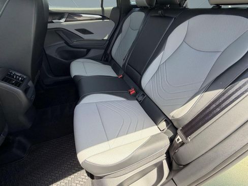 Certified 2026 Volkswagen Tiguan SE R-Line FWD image 20