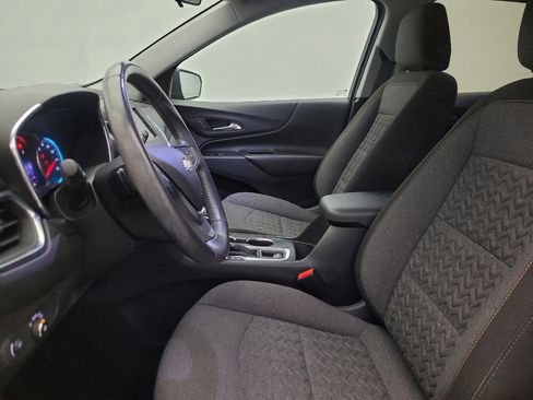 Used 2022 Chevrolet Equinox LT AWD/4WD image 17