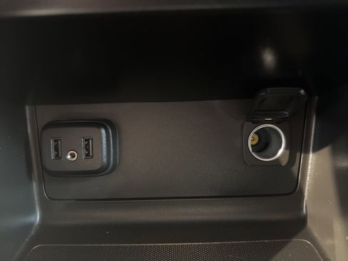 Used 2022 Chevrolet Colorado LT w/ LT Convenience Package image 25