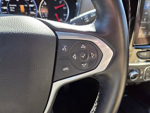 Used 2023 Chevrolet Traverse Premier image 24