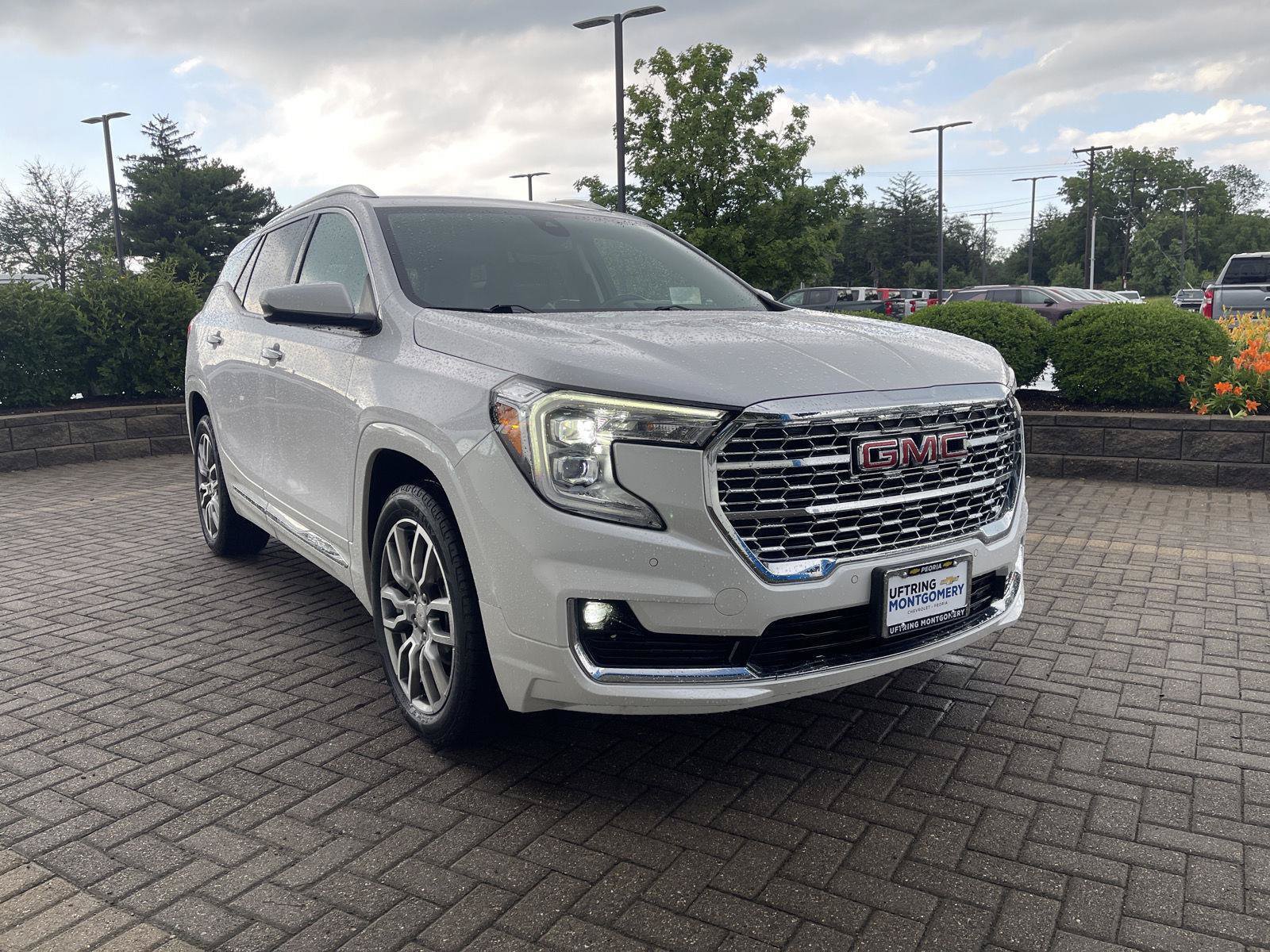 Used 2023 GMC Terrain Denali AWD/4WD image 7