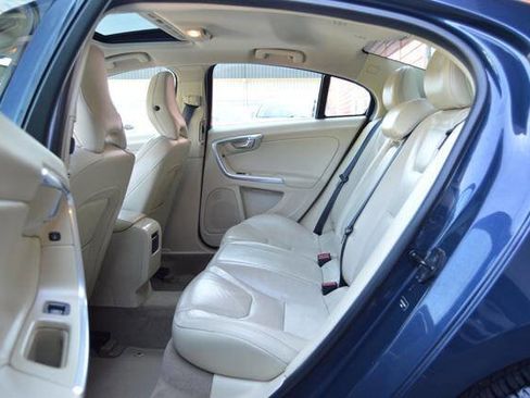 Used 2013 Volvo S60 T5 image 11