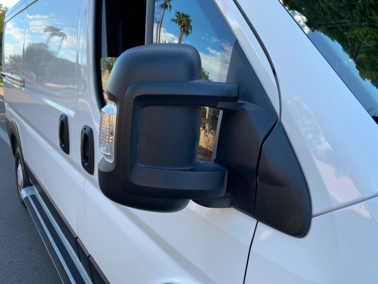 Used 2025 RAM ProMaster 2500 w/ U-Haul Equipment Group FWD image 15