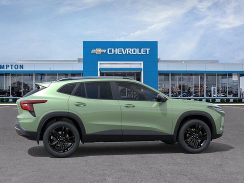 New 2026 Chevrolet Trax ACTIV w/ Sunroof Package FWD image 5