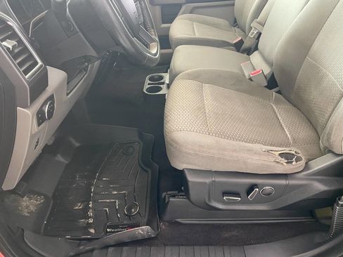 Used 2015 Ford F150 XLT w/ Equipment Group 302A Luxury image 19