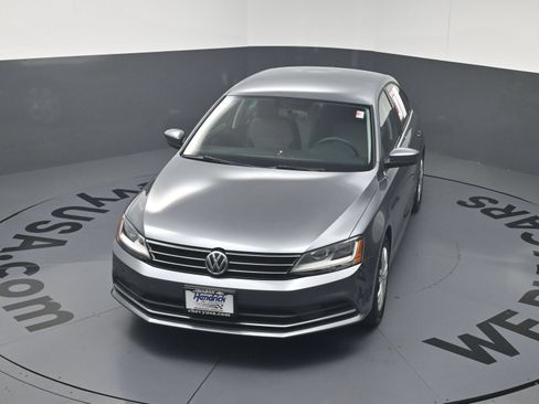 Used 2017 Volkswagen Jetta S w/ Jetta S Cold Weather Package FWD image 30