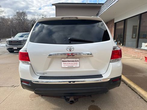 Used 2011 Toyota Highlander 2WD image 32