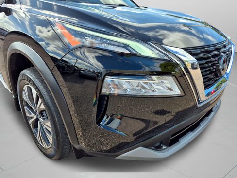 Certified 2023 Nissan Rogue SV FWD image 34
