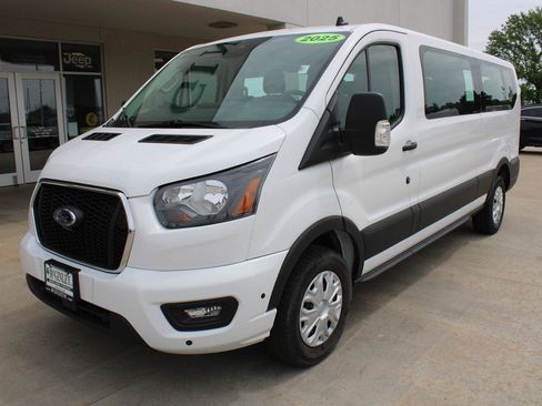 Used 2025 Ford Transit 350 XLT RWD image 2