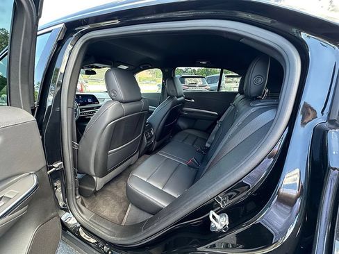 Used 2024 Cadillac XT4 Premium Luxury FWD image 19