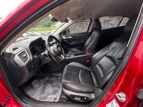 Used 2017 MAZDA MAZDA3 Touring FWD image 14