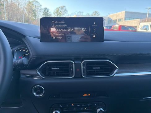 New 2025 MAZDA CX-5 Signature image 18