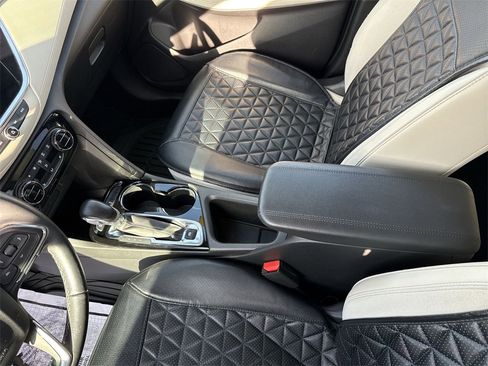 Used 2022 Buick Encore GX Select image 22