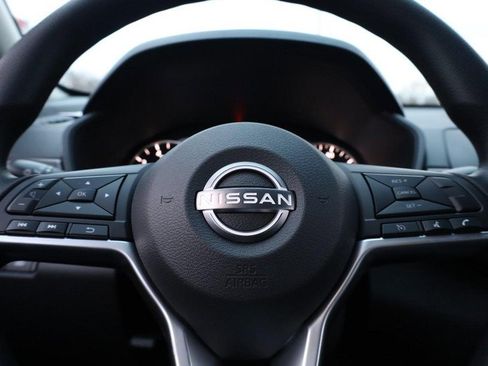 New 2025 Nissan Altima 2.5 SV image 9