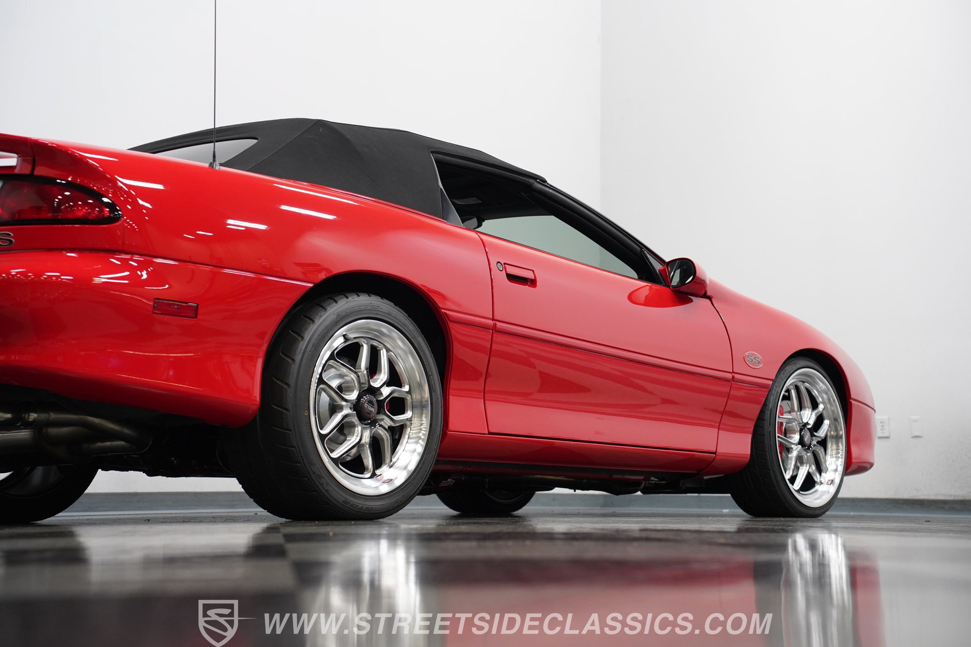 Used 2002 Chevrolet Camaro Z28 w/ SS Performance/Appearance Pkg RWD image 27