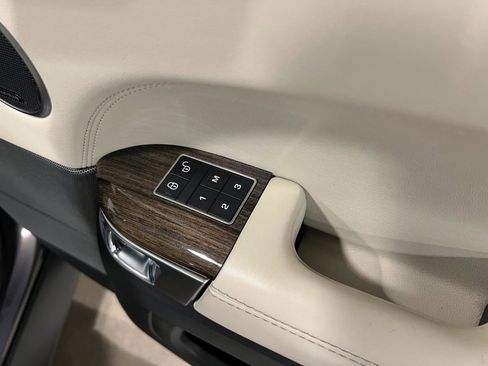 Used 2016 Land Rover Range Rover Sport Supercharged image 42